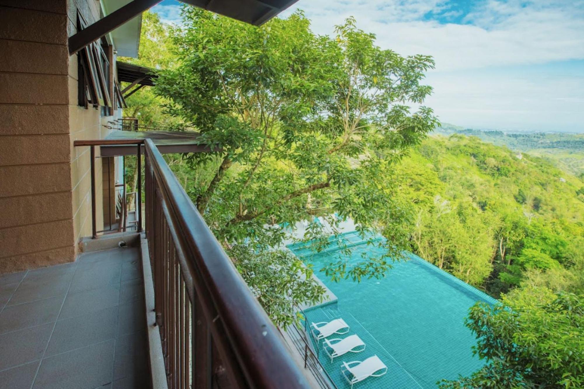 Mist Mountain Resort Powered By Cocotel Cebu Екстер'єр фото
